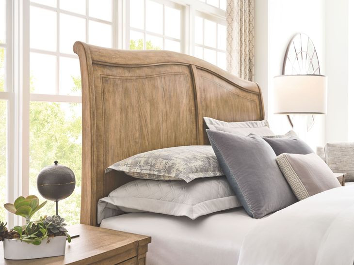 Cadence Light Stain Queen Sleigh Bed