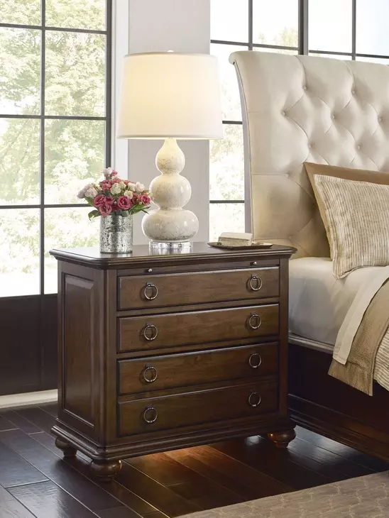 Commonwealth Witham Medium Stain 4 Drawer Bachelor's Chest