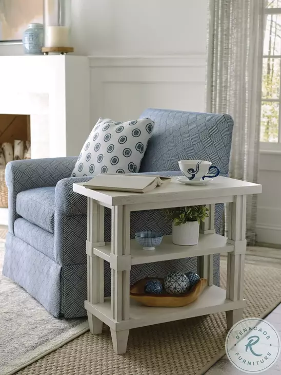 Azure Cove Hawthorn Egret Chairside Table