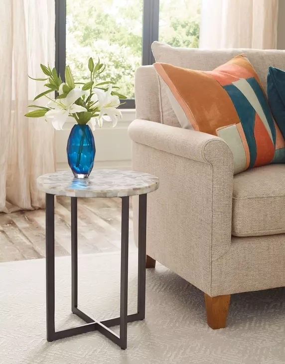 Hidden Treasures Rainbow Onyx Beige and Black Round Accent Table