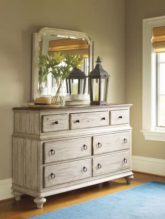 Homestead Pine Cornsilk 7 Drawer Wellington Dresser with Rectangular Mirror