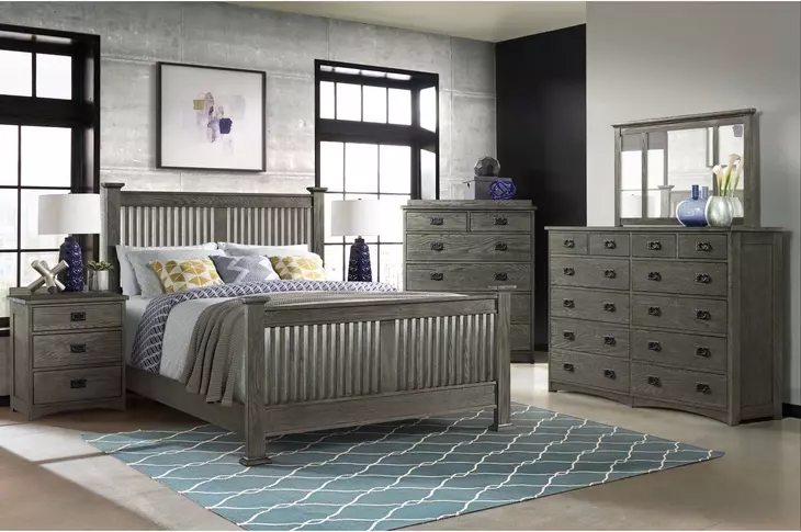 Oak Park Pewter King Panel Bed