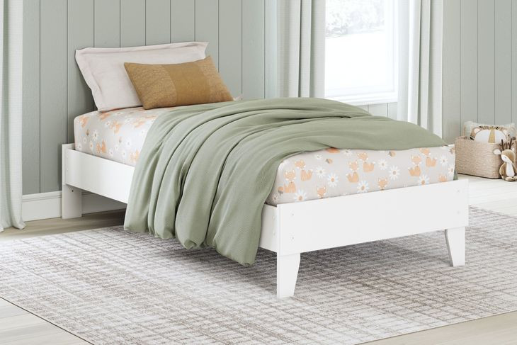 Hallityn Matte White Twin Platform Bed