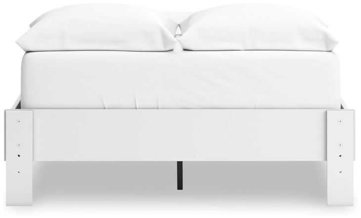 Hallityn Matte White Full Platform Bed