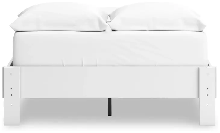 Hallityn Matte White Full Platform Bed