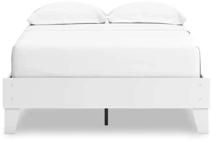 Hallityn Matte White Full Platform Bed