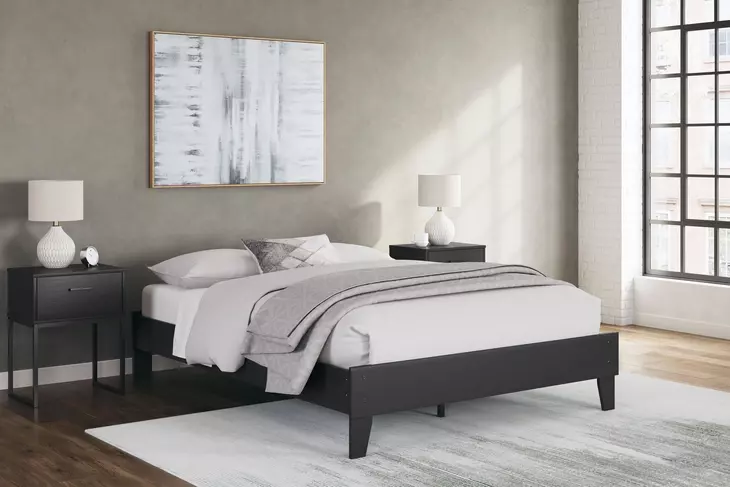 Socalle Matte Black Queen Platform Bed