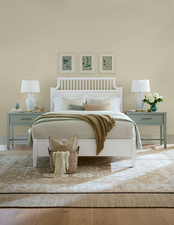Pure Maple Cottage White Garden Queen Panel Bed