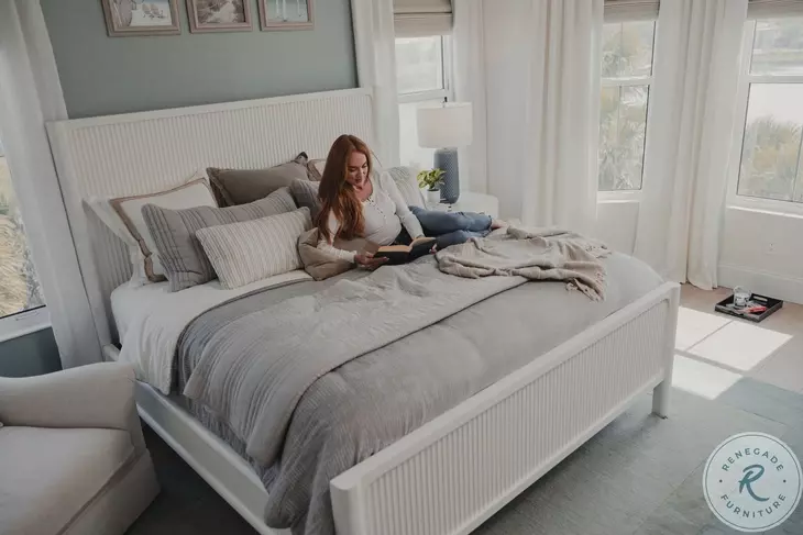 Harbor Point Reed White King Panel Bed