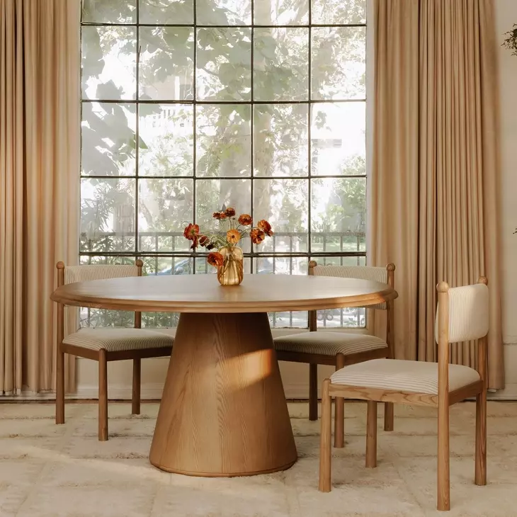 Tutto Natural Round Dining Room Set