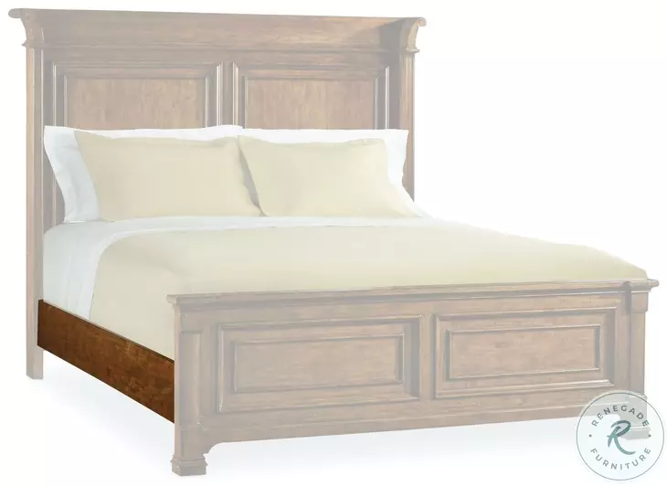 Tynecastle Chestnut California King Panel Bed