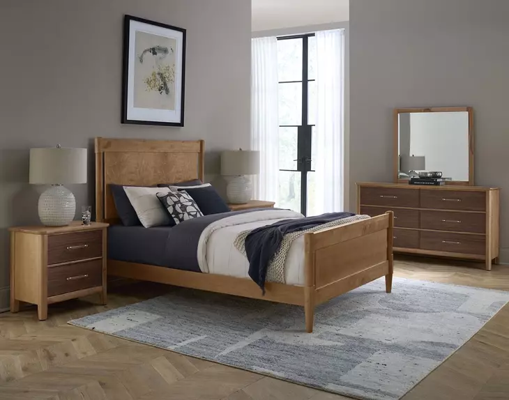 Nordhaven Clear Maple Poster Bedroom Set