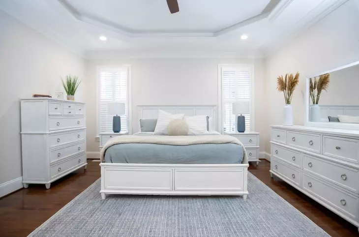 Coastal Point Fresh White and Soft Grey Glaze Bedroom Set