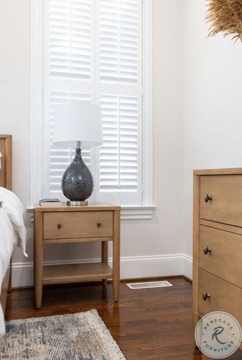 Maplewood Warm Maple 1 Drawer Nightstand with USB Charging