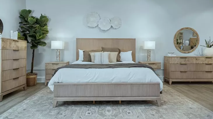 Manhattan Valley Dusty Rose King Panel Bed