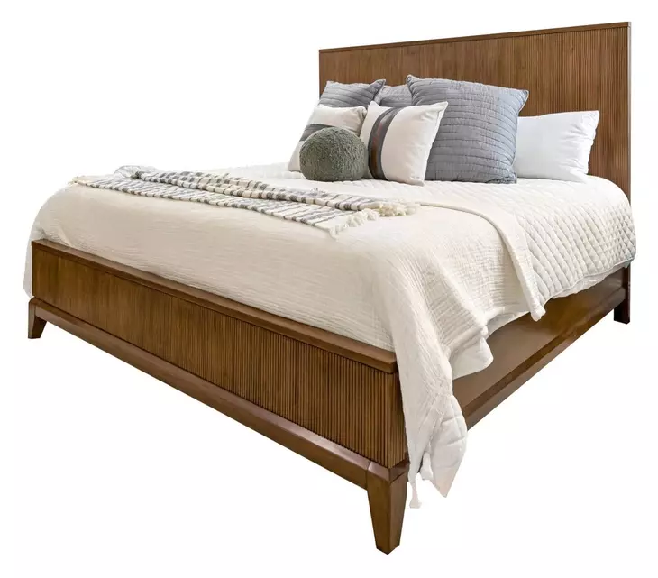 Manhattan Valley Vintage Chestnut Queen Panel Bed