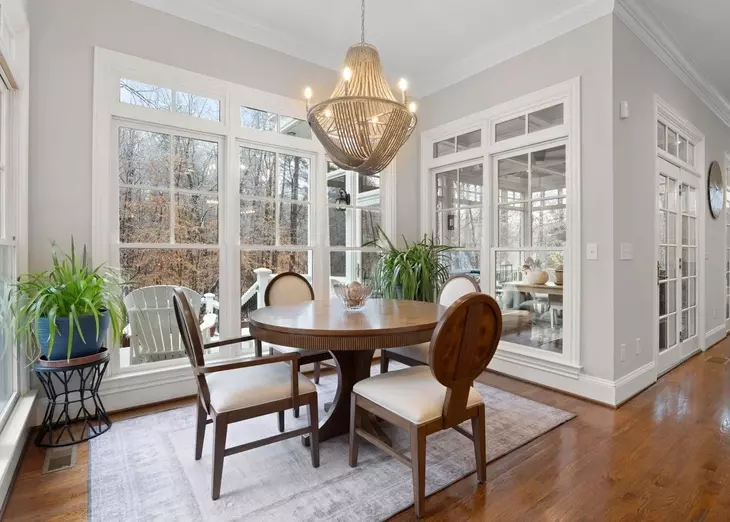 Manhattan Valley Vintage Chestnut Dining Room Set