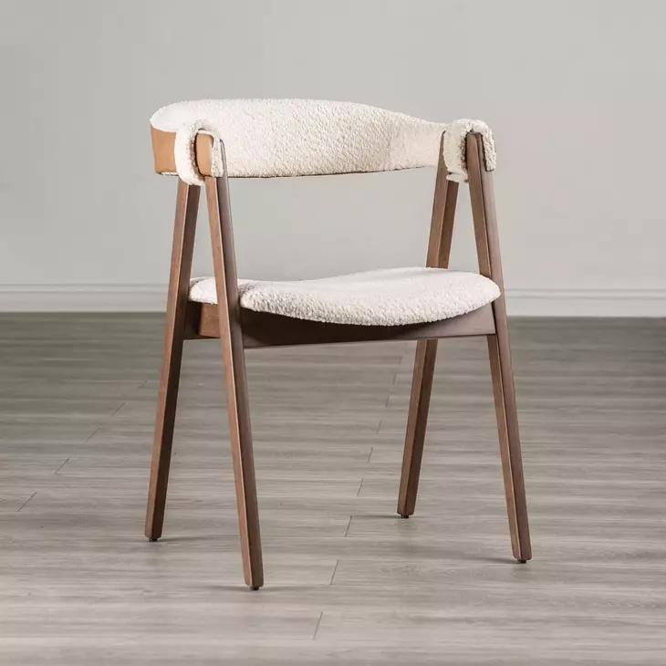 Ebikon Walnut Oval Dining Room Set