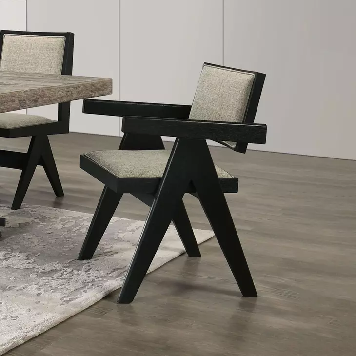 Tottenham Black 84" Rectangular Dining Room Set