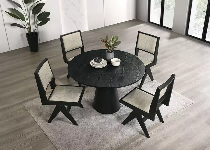 Tottenham Black 48" Round Dining Table