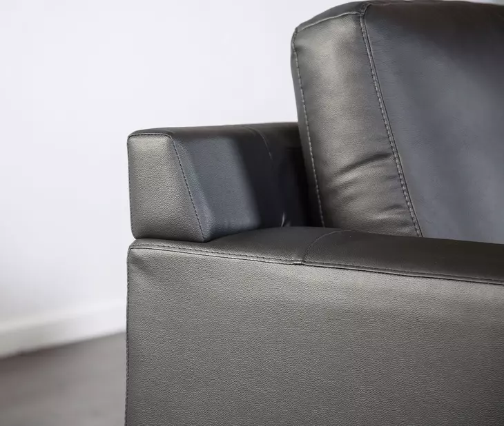 Stordal Black 99" RAF Sectional