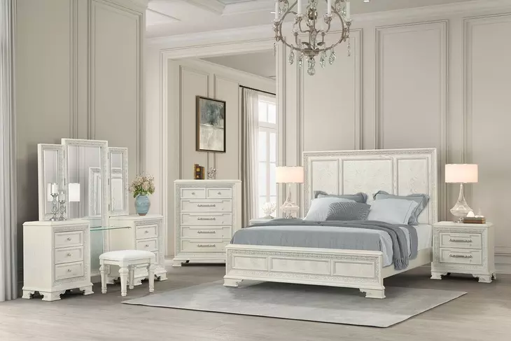 Stella Mia Creamy White King Panel Bed