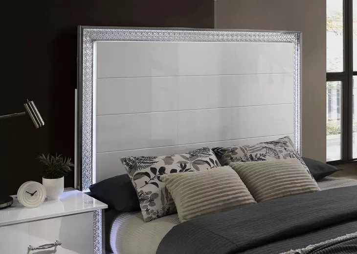 Hazeline White Queen Panel Bed with LED