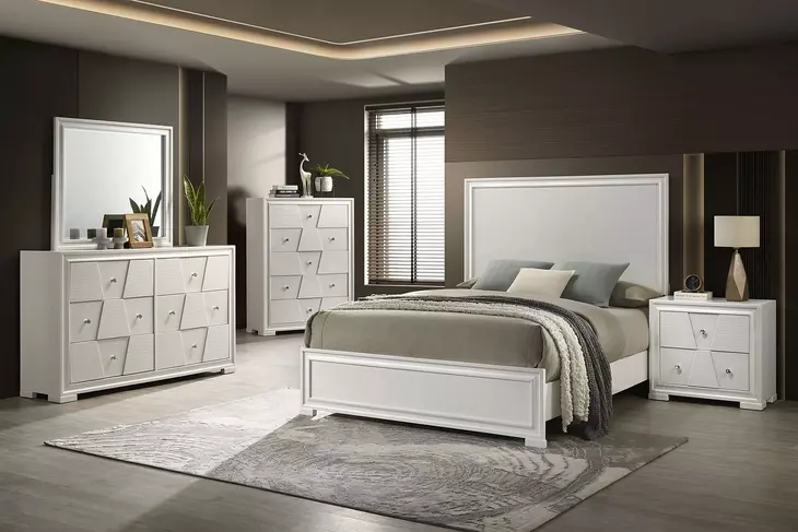 Holsted White Queen Panel Bed