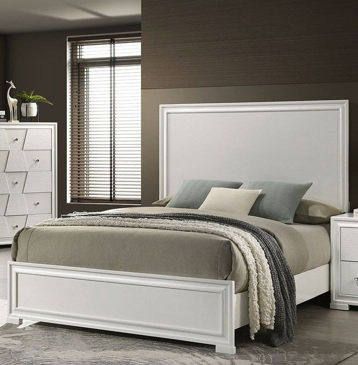 Holsted White Queen Panel Bed