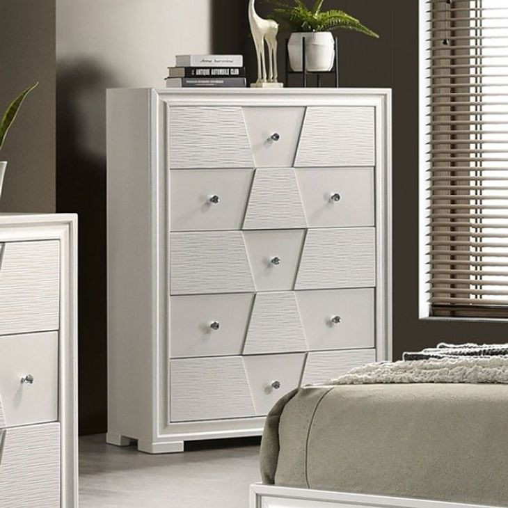 Holsted White Panel Bedroom Set