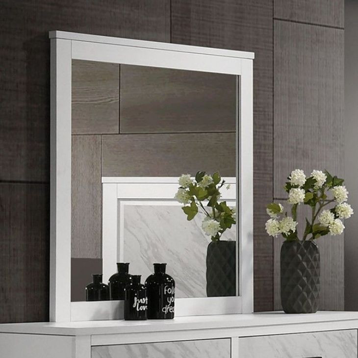 Darlene White Youth Bedroom Set