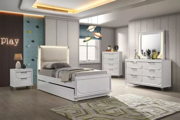 Lareina Pearl White Youth Panel Bedroom Set with Trundle