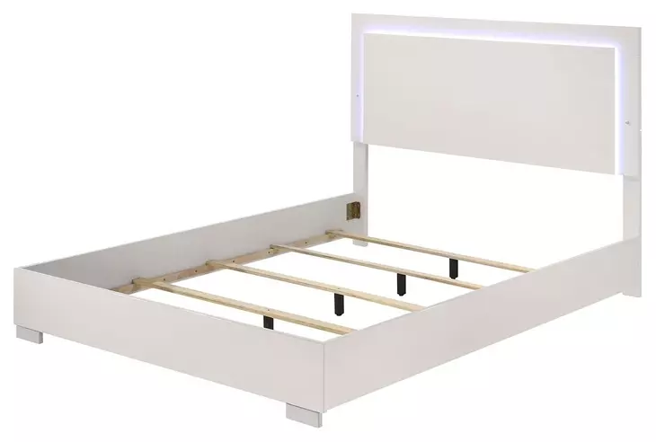Sinistra White Platform Bedroom Set with LED Light