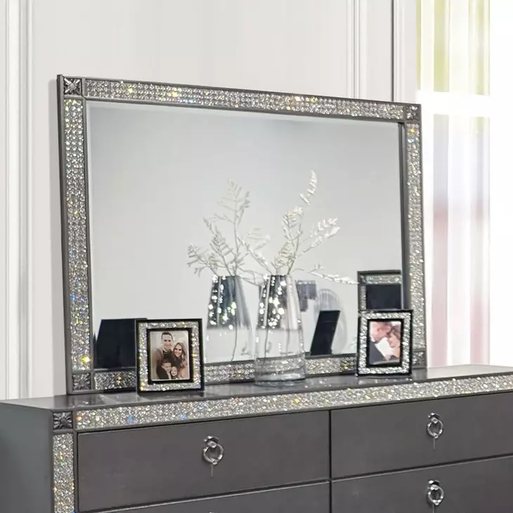 Lyanne Gray Upholstered Panel Bedroom Set