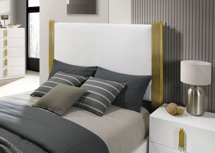 Basildon White and Gold King Poster Bed