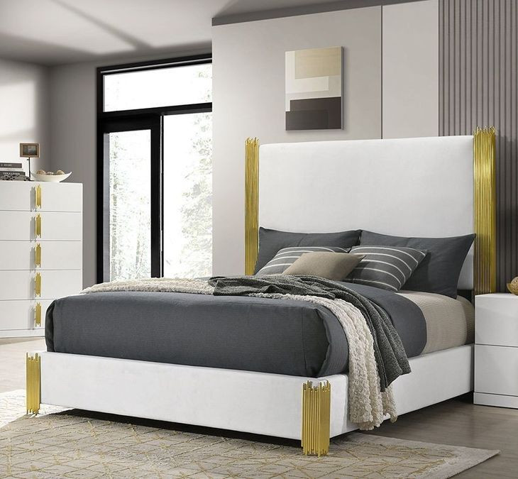 Basildon White and Gold King Poster Bed