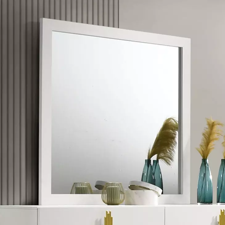 Basildon White and Gold Poster Bedroom Set