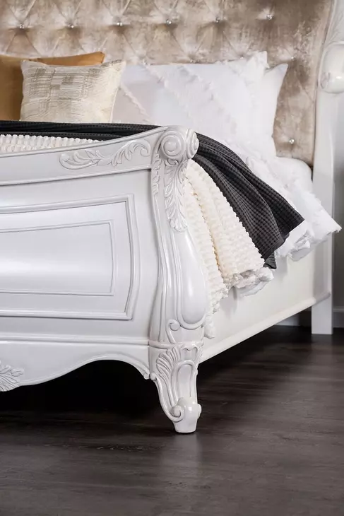 Valentini White Queen Sleigh Bed