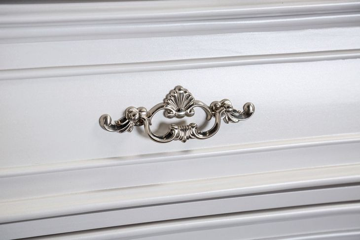 Valentini White 5 Drawer Chest
