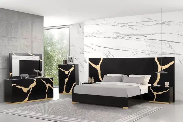 Goldsberg Black and Gold 5 Drawer Chest