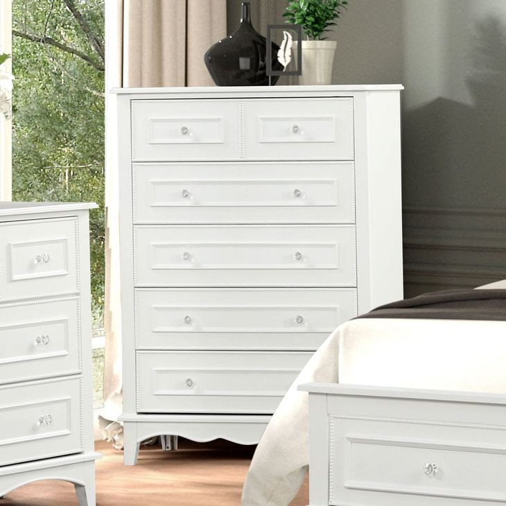 Naucalpan White 5 Drawer Chest