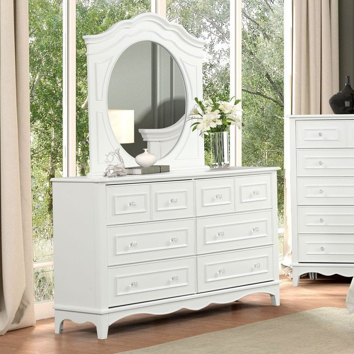 Naucalpan White 6 Drawer Dresser