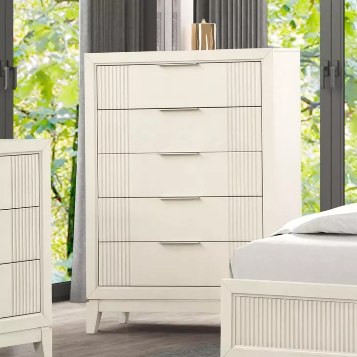Isadore Antique White 5 Drawer Chest