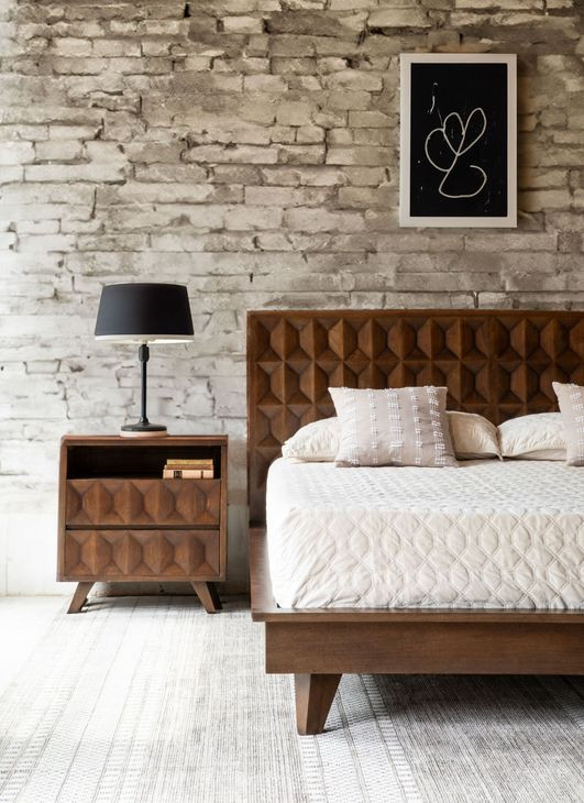 Lisbon Royal Brown King Platform Bed