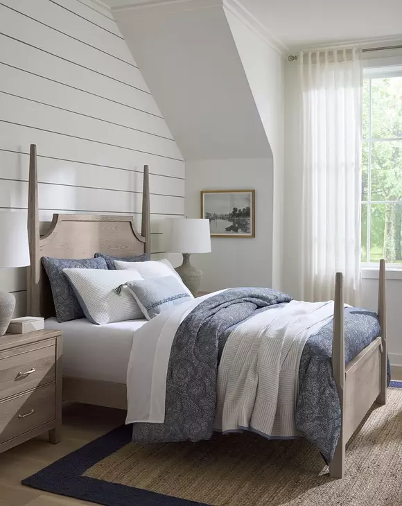 Tide And Timber Gray Oak King Pencil Poster Bed