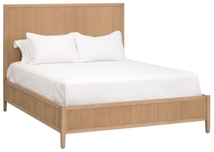 Highland Natural Oak King Panel Bed