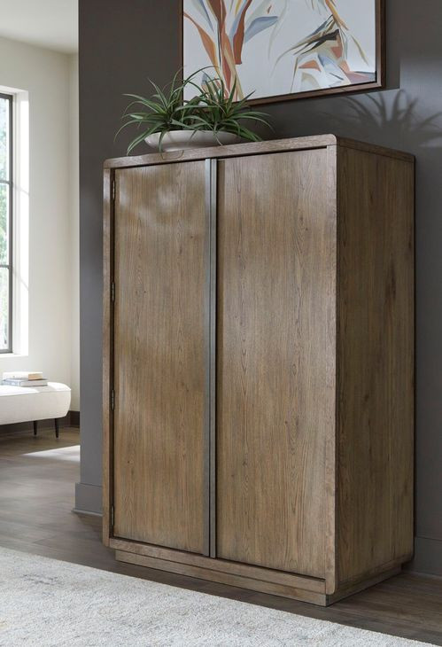 Liam Hearthstone Chifferobe