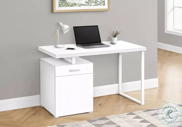 7760 White Computer Desk