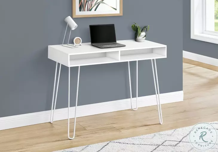 7770 White Computer Desk