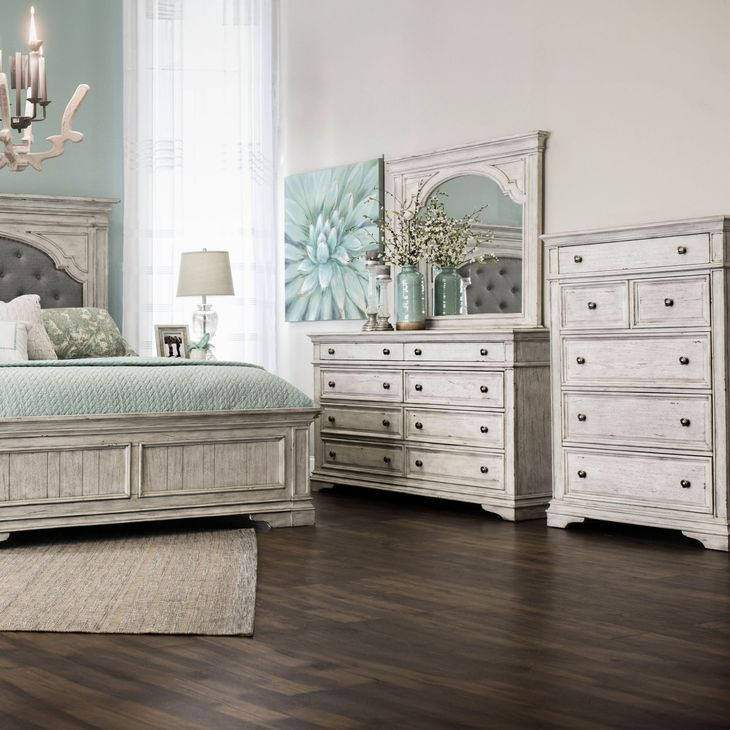 Highland Cathedral White 8 Drawer Dresser and Mirror